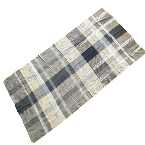 Luxury Grey/tan Scarf with Metallic Threads - Picture 15 of 15